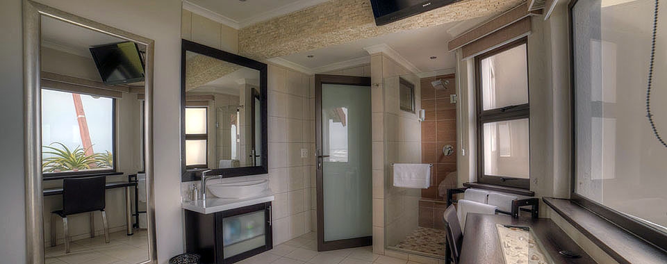 Luxury Double Room First Floor Bathroom