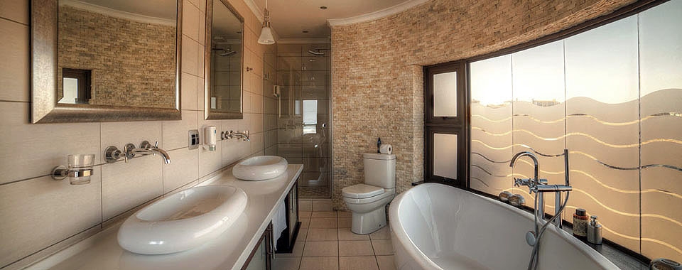 Luxury Double Room Suiderkruis First Floor Bathroom