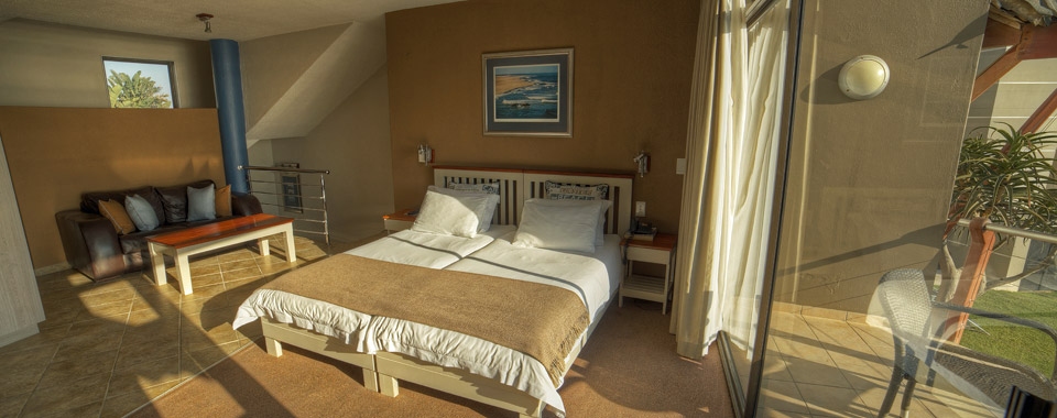 Montrose First Floor Bedroom and Lounge